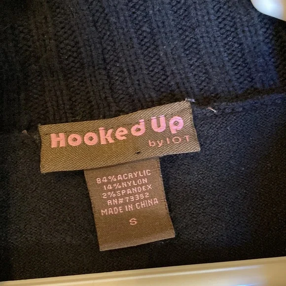 Hooked up women’s black cow neck xs sweater - Picture 5 of 7